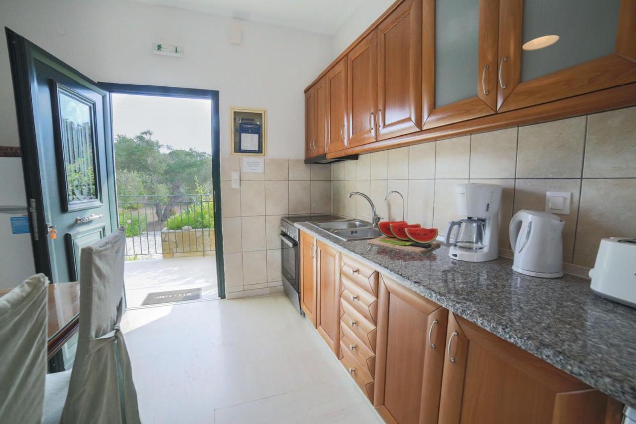Villa Adonis Halikounas Екстериор снимка
