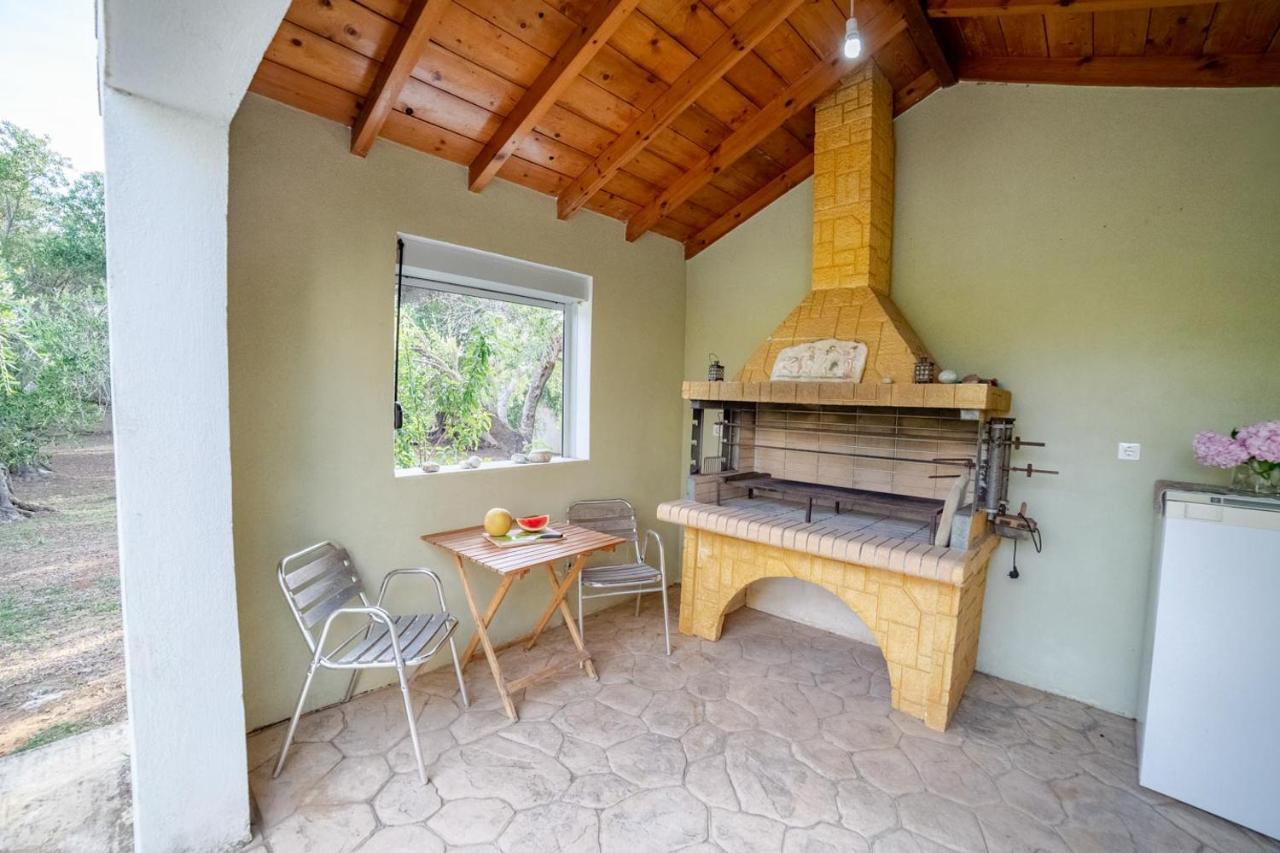 Villa Adonis Halikounas Екстериор снимка