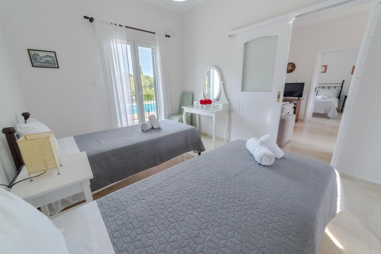 Villa Adonis Halikounas Екстериор снимка
