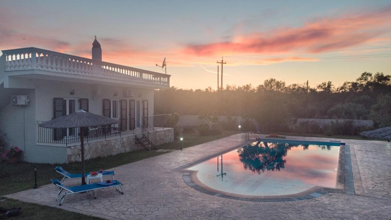 Villa Adonis Halikounas Екстериор снимка